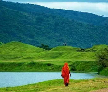 Niladri Lake (Shaheed Siraj Lake)