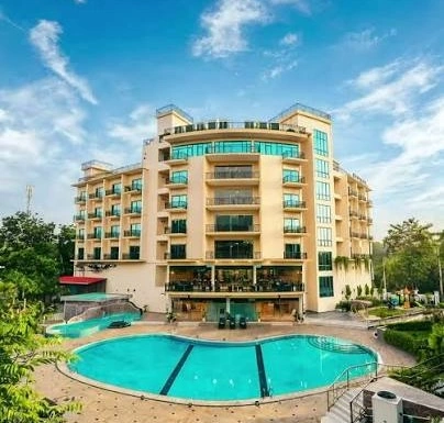 Paragon Hotel & Resort